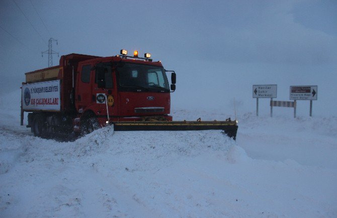 Erciyes’te Mahsur Kalan Yaklaşık 15 Kişi Kurtarılmayı Bekliyor