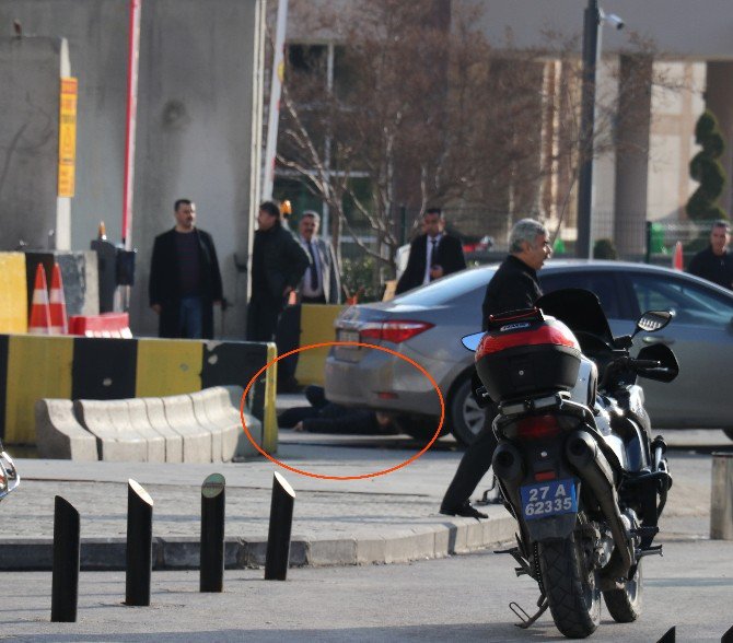 Gaziantep’te Emniyet Müdürlüğü Önünde Çatışma: 1 Terörist Etkisiz Hale Getirildi