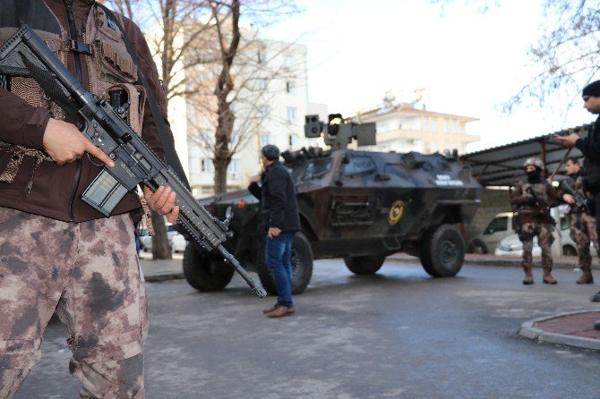 Kaçan Teröristler Didik Didik Arandı