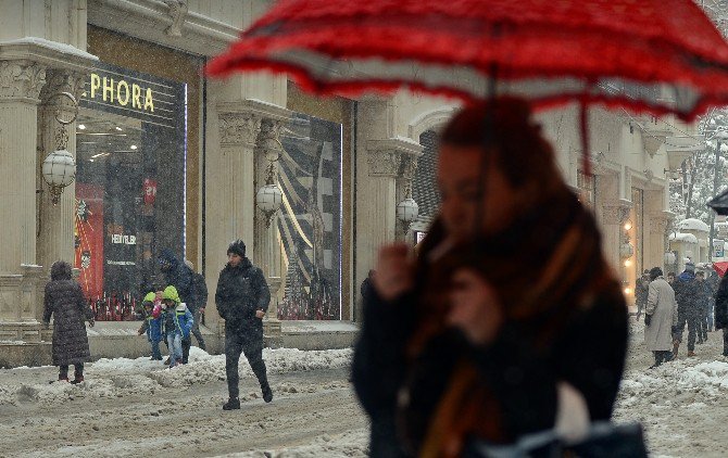 İstanbul’da Kar Yağışı