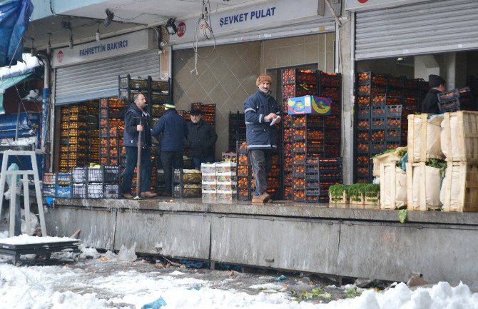 Yoğun Kar Yağışı, Sebze Meyve Halini De Etkiledi