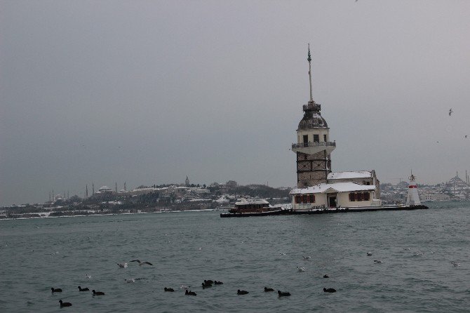 Beyaz Örtü İstanbul’a Yakıştı