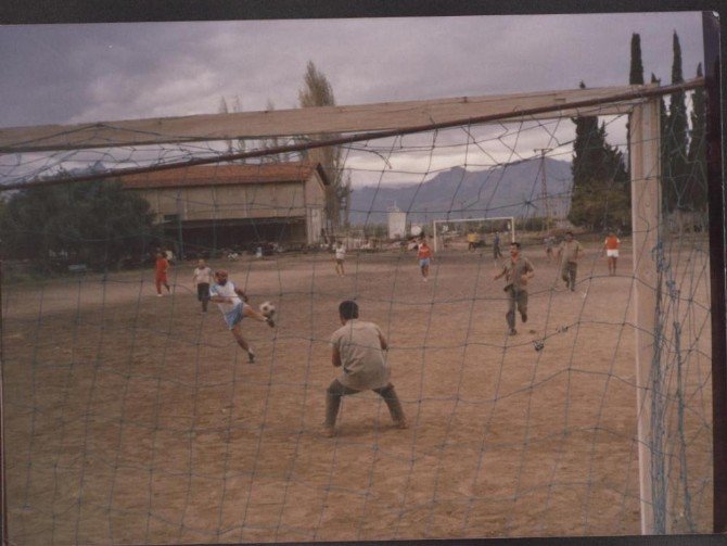 Kepez Belediyesi Dokuma Futbol Sahasını Yeniliyor