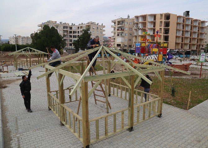 Erdemli Belediyesi Marangozhanesi Üretim Ve Montaj Çalışmalarına Devam Ediyor