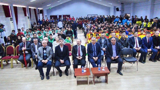 Silifke’de Sporda Başarılı Öğrenci Öğretmen Ve Kulüplere Ödül Verildi