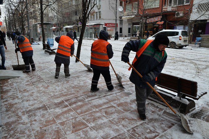 -5 Derecede Şehir Merkezine Kadın Eli Değdi