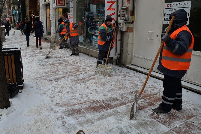 -5 Derecede Şehir Merkezine Kadın Eli Değdi