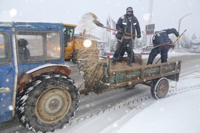 Turgutlu’da Ekipler İş Başında