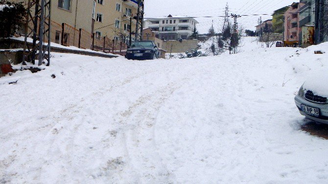 Bileciklilerin Buz Tutan Kaldırımlarla İmtihanı