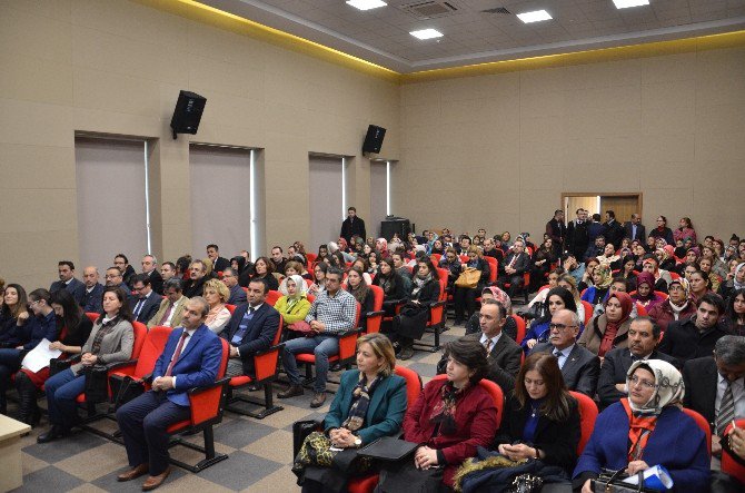 Aile Ve Sosyal Politikalar İl Müdürlüğünde Hizmet İç Eğitimler Başladı