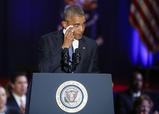 Obama’dan Gözyaşları İçinde Veda Konuşması