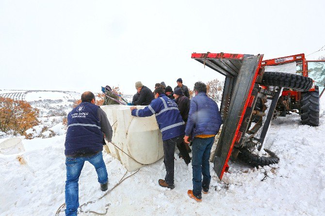 Bursa’da 2 Metrelik Karla Amansız Mücadele