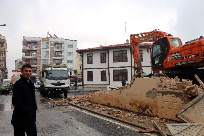 Başkan Akın; “Çağdaş Kentleşmenin Önündeki Engelleri Kaldırıyoruz”