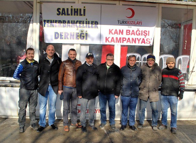 Salihli’de Sarı Lacivert Bağış