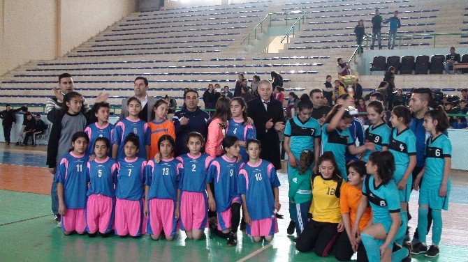 Kızıltepe De ‘Kızlararası Futsal Turnuvası’ Düzenlendi