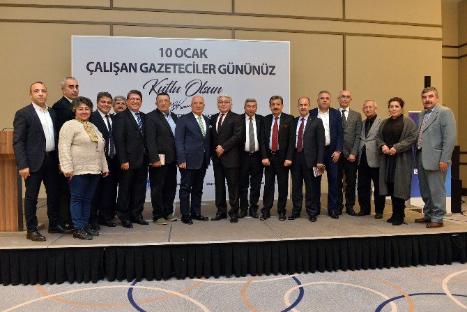 Başkan Kocamaz, Gazetecilerle Bir Araya Geldi