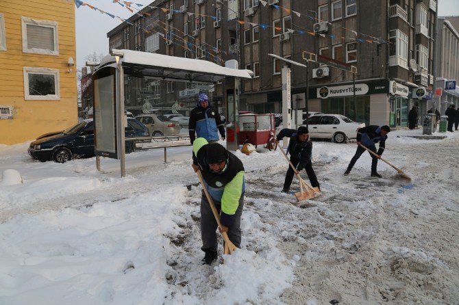 Edirne’de Karla Mücadele Devam Ediyor