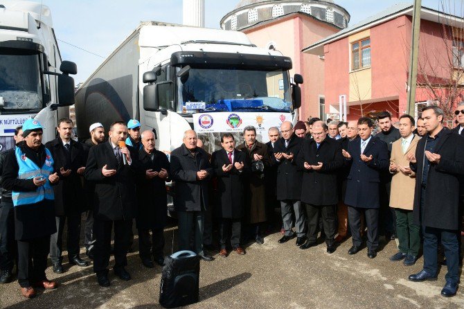 Tunceli’den Halep’e 3 Tır Yardım