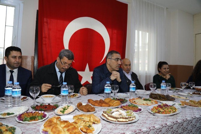 Yüreğir Belediyesi’nden Suriyeli Kadınlara Meslek Kursu