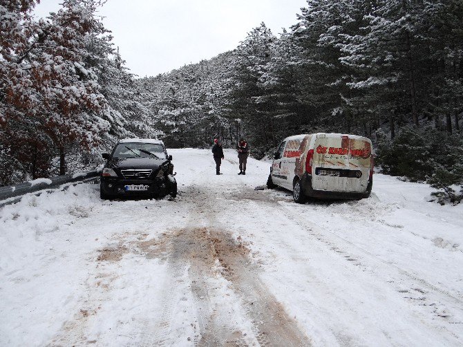 Bilecik’te Trafik Kazası: 2 Yaralı