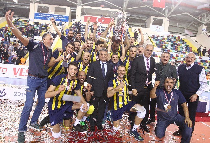 Kupa Voley’de Şampiyon Fenerbahçe