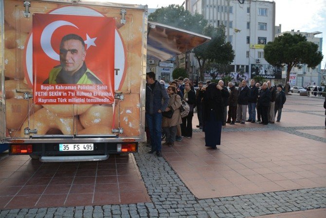 Aliağa’da, Şehit Polis Fethi Sekin İçin Lokma Döktürüldü