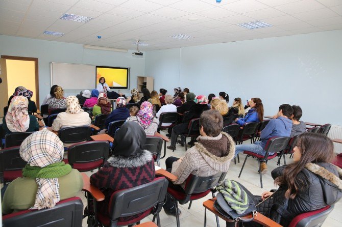 Melmek Kursiyerlerine İlkyardım Kursu Verildi