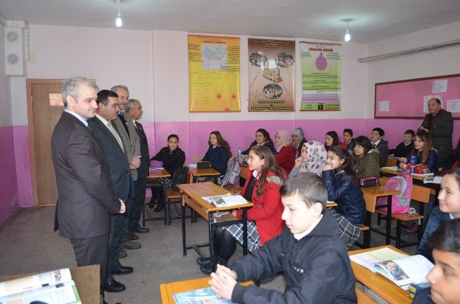 Kaymakam Güven Teog Birincisini Ödüllendirdi