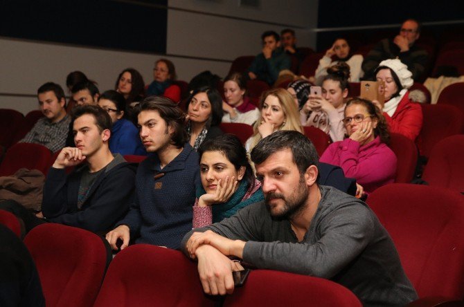 Yönetmen Derviş Zaim: “Seyirciyi Kaçırttık”