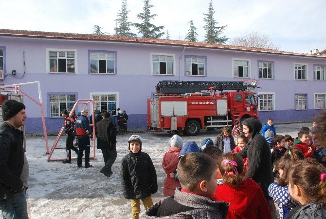 Tokat’ta İlkokulda Yangın Paniği