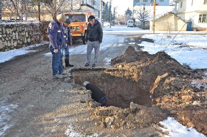 Gölbaşı İlçesinde Meydana Gelen Su Arızası Giderildi