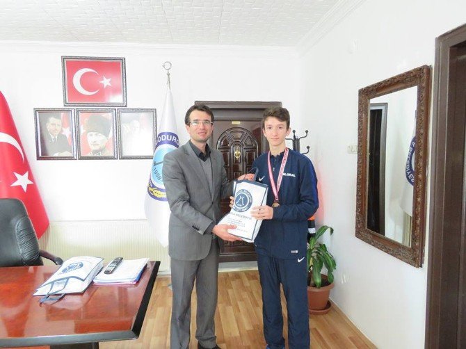 Dodurga Belediye Başkanı Selim Tuna’dan Spor Ve Sporcuya Destek