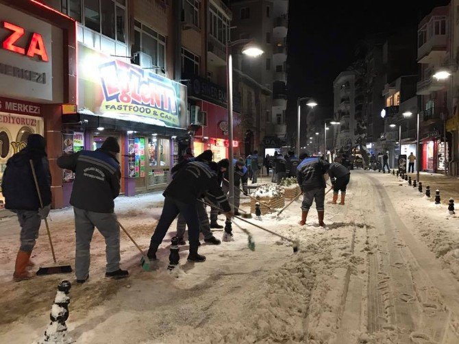 Kırklareli’nde Kar Temizliği Devam Ediyor