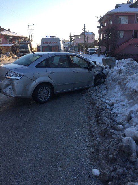 Kaynarca’da Trafik Kazası: 1 Yaralı