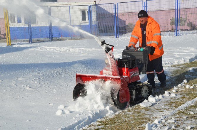 Bozüyük’te Kar Spora Engel Değil