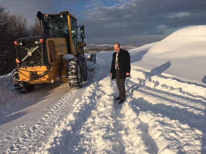 Ulaşıma Kapanan 120 Köy Yolu Açıldı