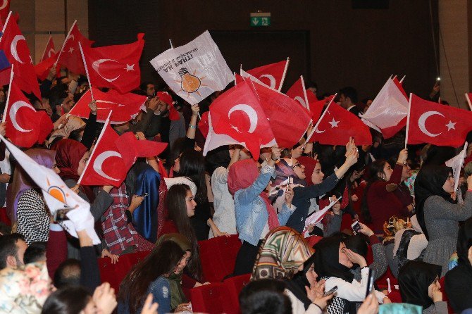 Başbakan Yıldırım: "Mecliste Barbarlık Yapanlara Millet Cevabını Sandıkta Verecektir"