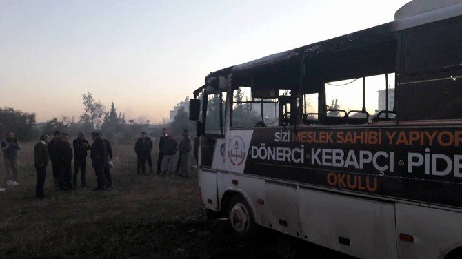 Araç Sahibinin Oğluna Kızan Şoför Toplu Taşıma Aracını Yaktı