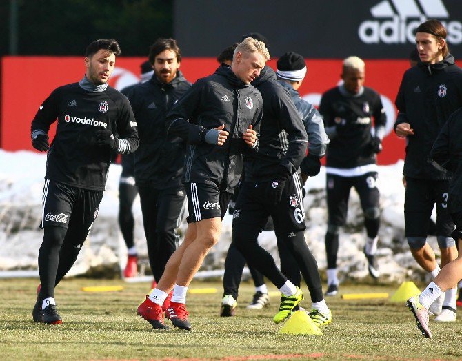 Beşiktaş Taktik Ve Kondisyon Çalıştı