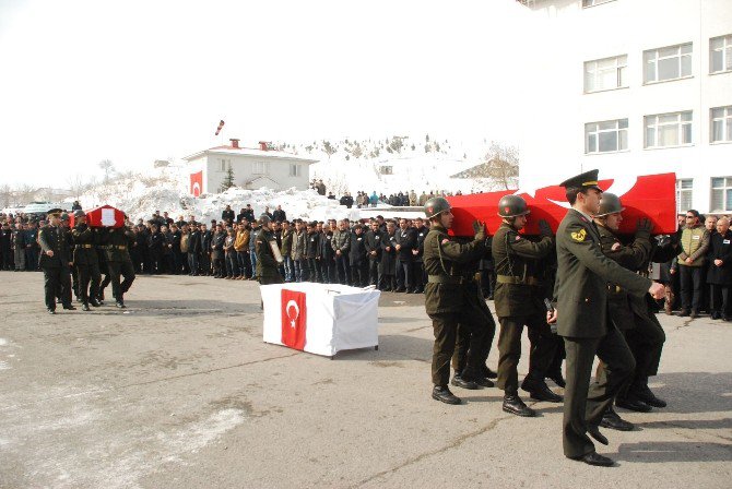 Şehit Olan Askerler İçin Bitlis’te Tören Düzenlendi