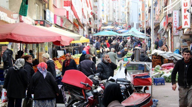 ’Pazarda Her Şey Ateş Pahası’