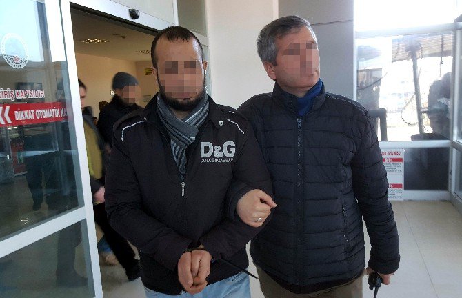 Samsun’da Yakalanan 1’i Avukat 3 Deaş’lı Sakarya’ya Gönderildi