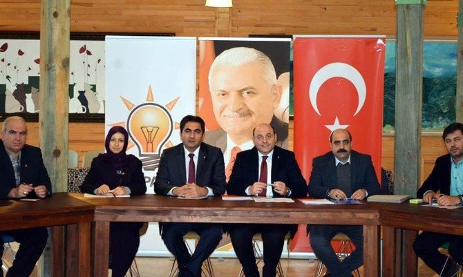 Ak Parti’nin İlçe Başkanları İstişare Toplantısında Buluştu