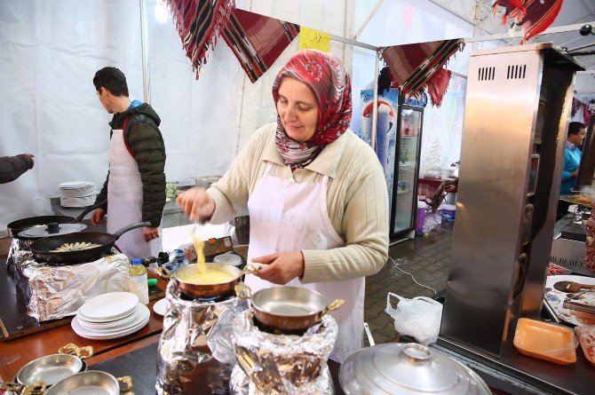 Sultangazililer, Hamsi Ve Horon Festivalinde Doyasıya Eğlendi