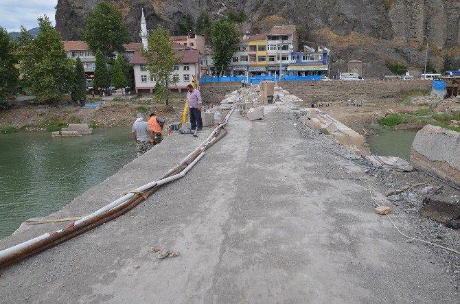 Koyunbaba Köprüsü’ndeki Restorasyon Çalışmalarının Durmasına Tepki