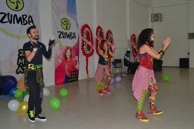 Engelli Öğrenciler ’Zumba’ Yaptı