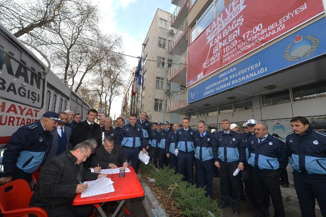 Zabıtadan Kan Bağışı