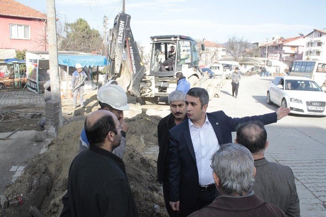 Çaycuma’nın Ana Caddelerinde Elektrik Hatları Yer Altına Alınıyor