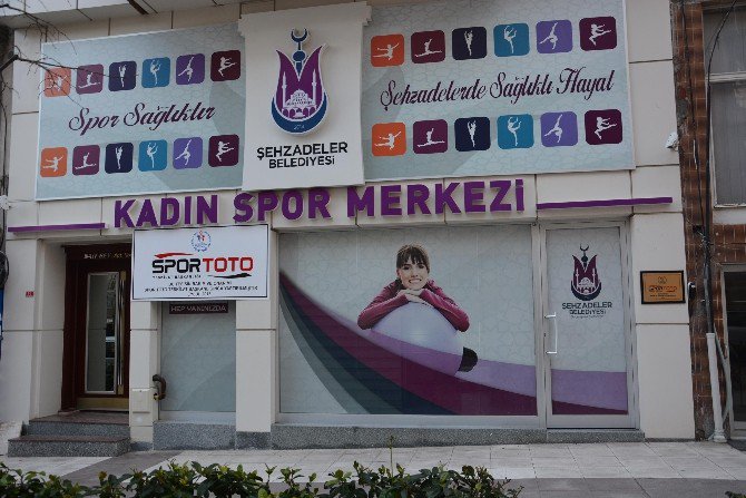 Şehzadeler Kadın Spor Merkezine Yoğun İlgi