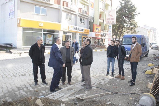 Çaycuma’nın Ana Caddelerinde Elektrik Hatları Yer Altına Alınıyor